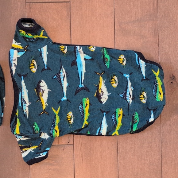 Little Blue House Game Fish Baby Bodysuit with Hat 3-6 months - Picture 9 of 10